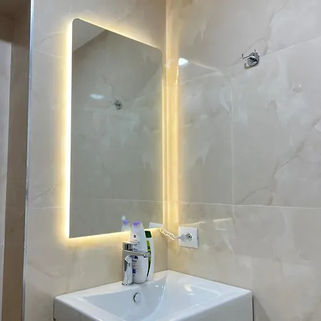 Apartment Center Blloku - Elegant 03