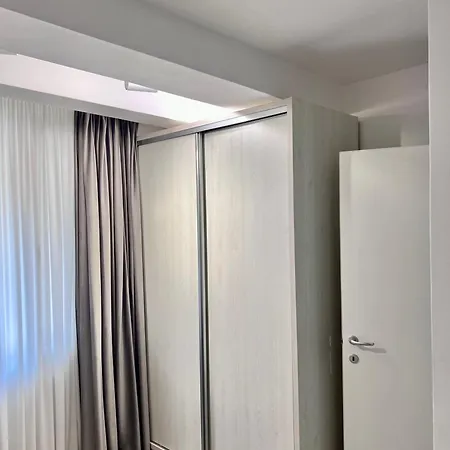 Apartment Center Blloku - Elegant 03 Tirana